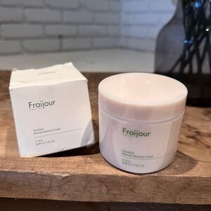 Fraijour Heartleaf Blemish Moisture Cream Exp 7/26 Damaged Box